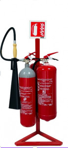 Стойка за пожарогасители стояща за 6-9-5 червенa тройна със знак ПГ