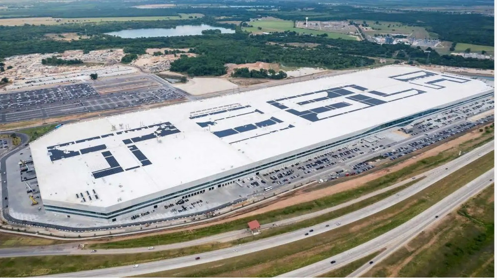 Съобщените проблеми с батерията на Tesla в Германия ускоряват преместването на производството в Тексас