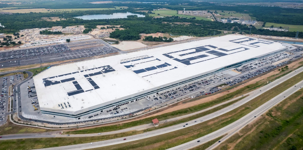 Tesla започва да наема служители за производството на Cybertruck