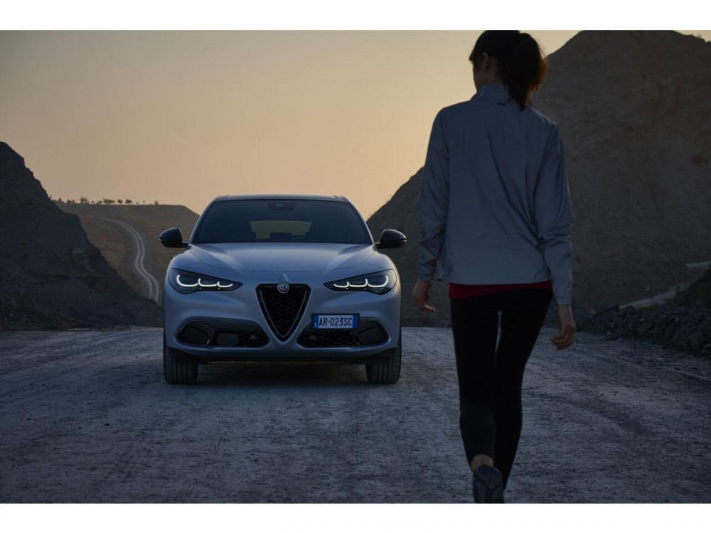 Alfa Romeo обнови Giulia и Stelvio, за да ги направи още по-съблазнителни