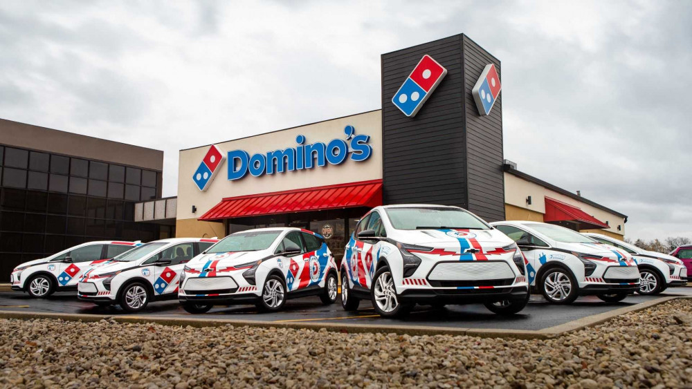 Domino’s Pizza поръчва 800 електромобила Chevrolet Bolt