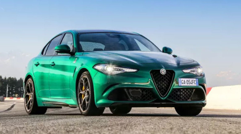 Alfa Romeo подготвя Giulia с 1000 конски сили