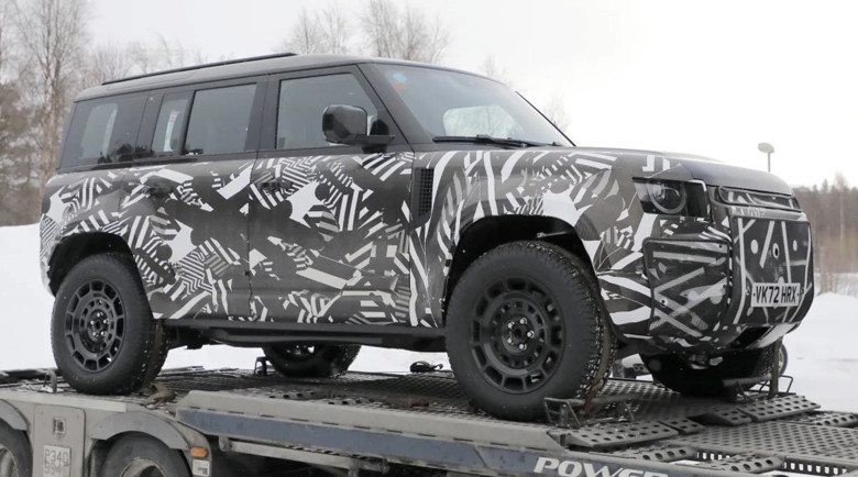 Land Rover се противопоставя на G63 4×4² с този Defender