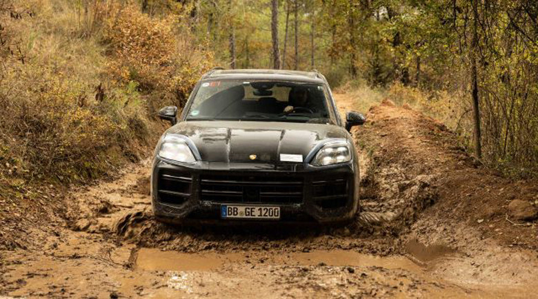 Porsche обяви бъдещето на Cayenne, неизбежното електрифициране идва