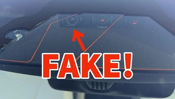 Tesla инсталира фалшива предна камера