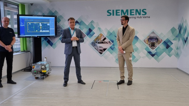 Siemens откри лаборатория за автоматизирани превозни средства (AGV) във Варна