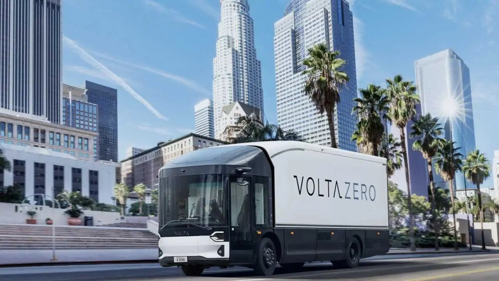 ВИДЕО: Volta Trucks дебютира с изцяло електрически камион Class-7 в САЩ