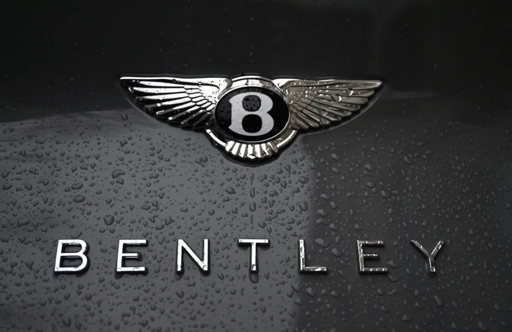 Какво означава логото на Bentley?
