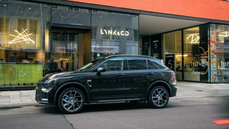 Седанът Lynk & Co 03++ на Geely с 349 к.с. дебютира в Китай