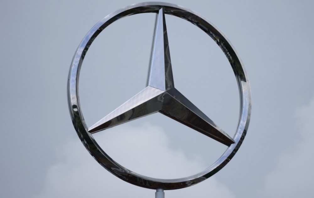 Mercedes изтегля над 140 000 атомобила заради дефектни горивни помпи