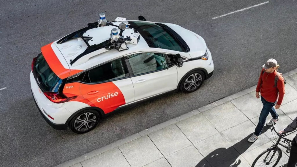Самоуправляващите се автомобили са като камери за наблюдение на колела за полицията