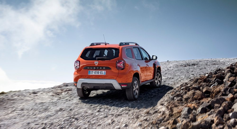 Dacia Duster стратира в дамска оф-роуд надпревара в Мароко