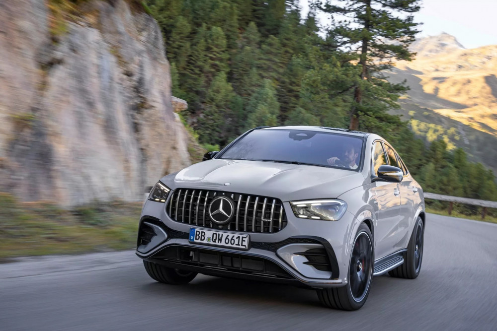 2026 Mercedes-AMG GLE 53 получава Plug-In хибриден редови шестак с допълнителни 107 к.с. (ВИДЕО)