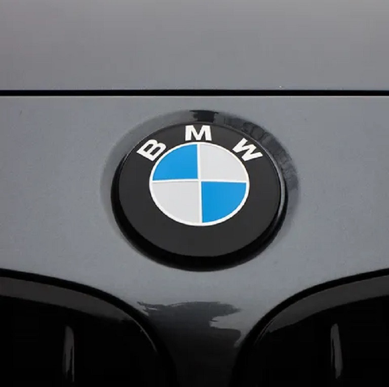 BMW премахва дилърите: Ще продава директно на потребителите в Европа