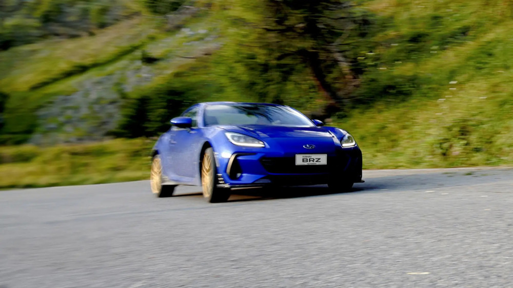 Subaru BRZ Touge Edition: Фантастични златни джанти със STI стил