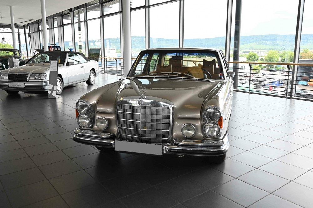 Силвър стар продават уникален Mercedes-Benz 300 SEL 6.3 (1969)