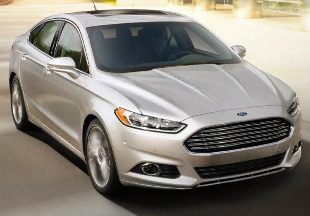 Ford изтегля над 45 000 автомобила заради дефектни врати, които могат да се отварят в движение