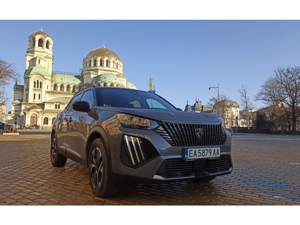 Тест драйв: Електрическото Peugeot 2008 прибави мощност и пробег