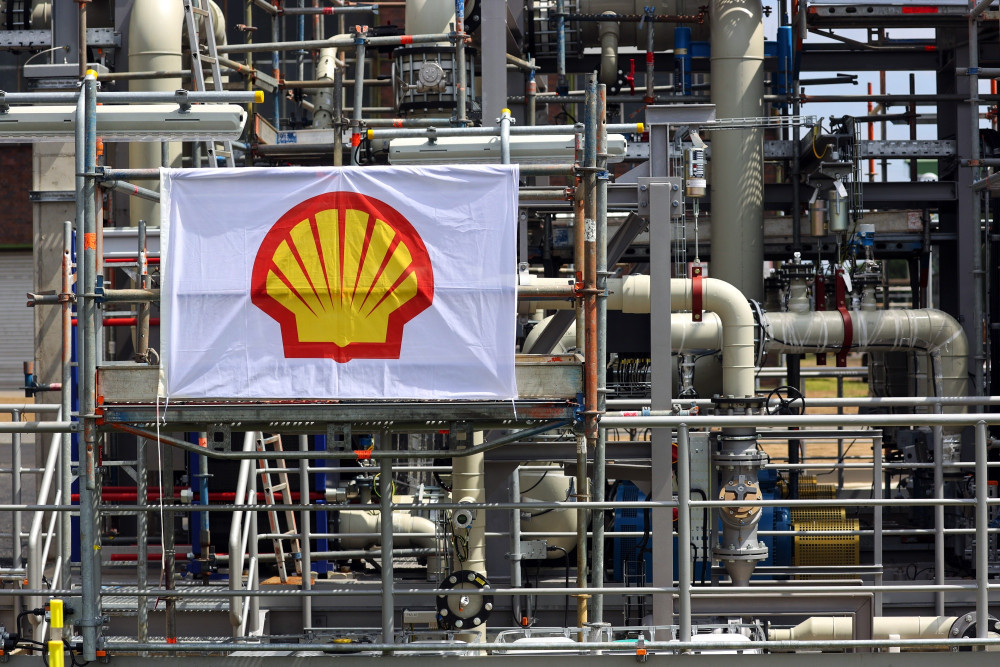 Shell ще преобразува немската си рафинерия в производство на базово масло