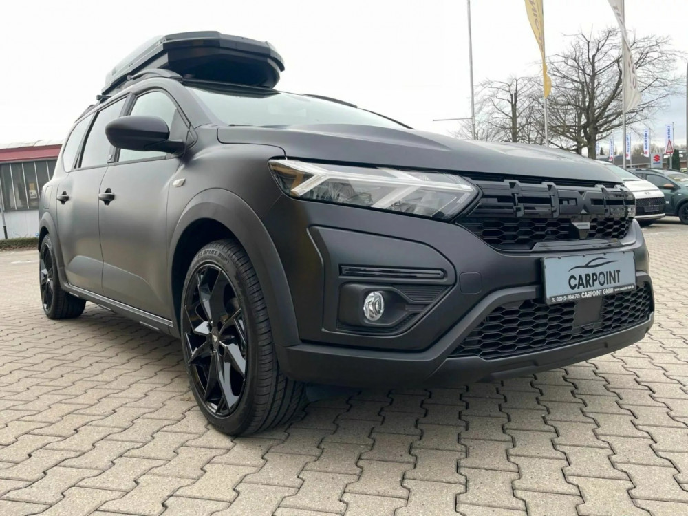 Carpoint пусна Dacia Jogger Blacked-Out Edition