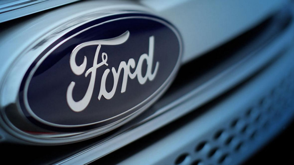 Продажбите на електромобили на Ford спадат с 11%, докато хибридите се увеличават с 43% през януари