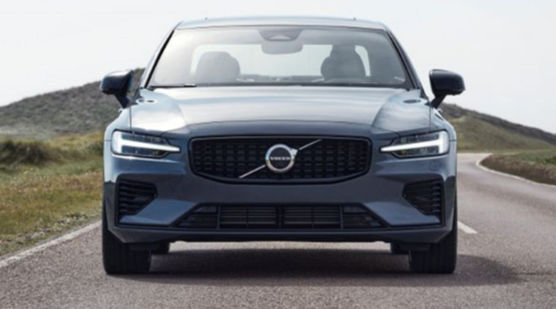 Volvo показа седанът S60 и комбито V60