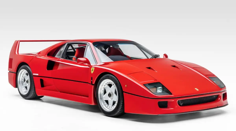 Собственик на откраднато Ferrari F40 откри колата си след 25 години