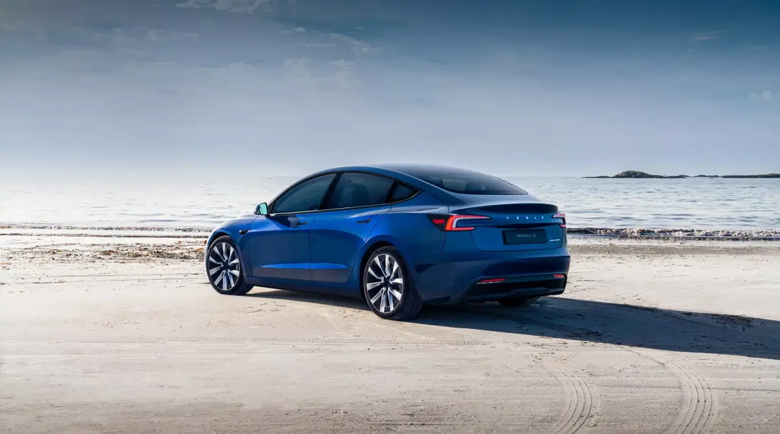 Наточената Tesla Model 3 ще има над 500 к.с.