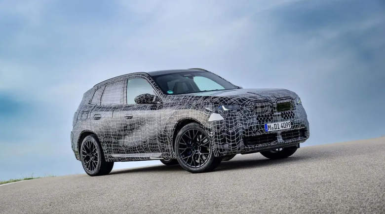 BMW показа новото X3, но под камуфлаж