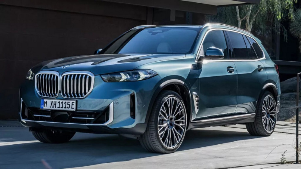Следващото поколение BMW X5 ще има зъл външен вид и X-образни светлини