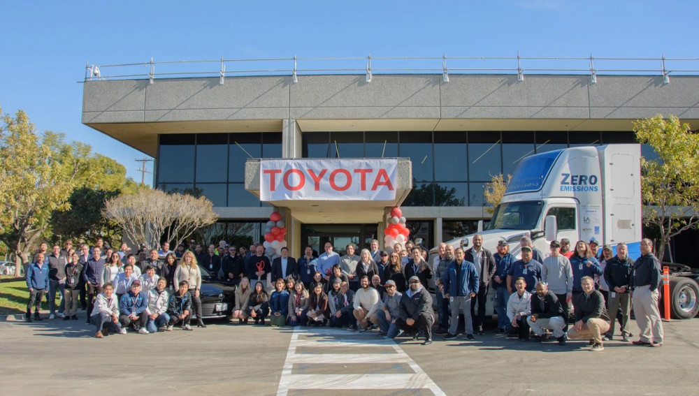 Водородната централа“ на Toyota ще разработва американски продукти с горивни клетки