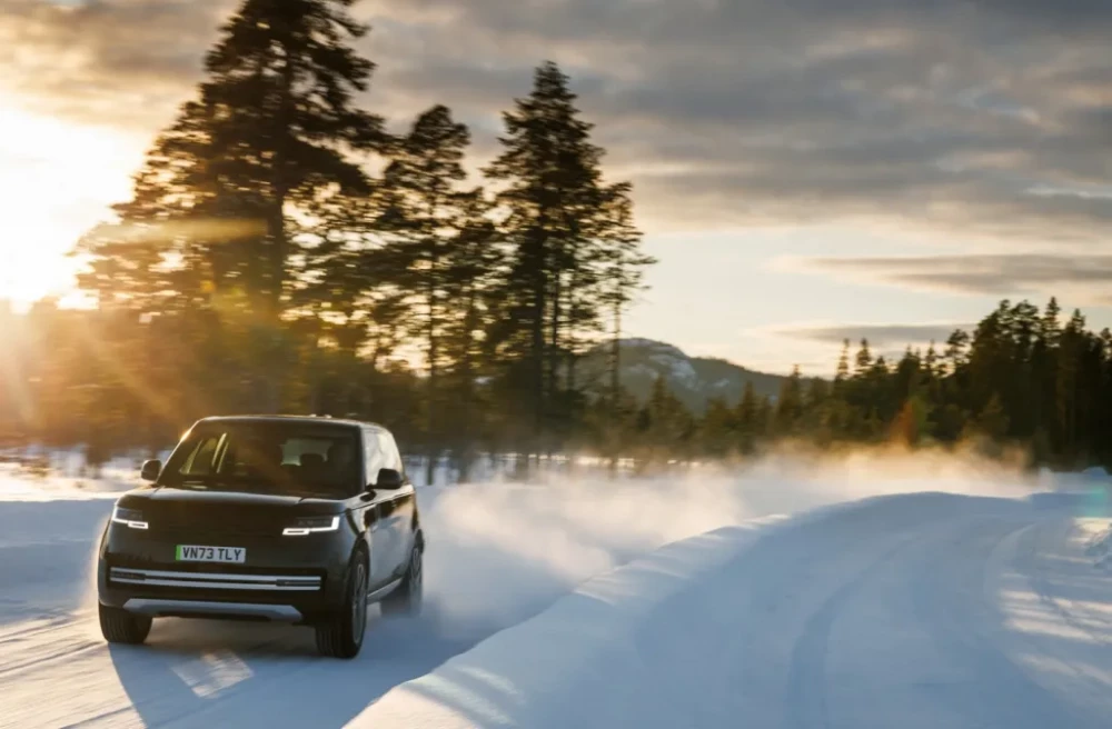 Range Rover тества изцяло електрическата версия