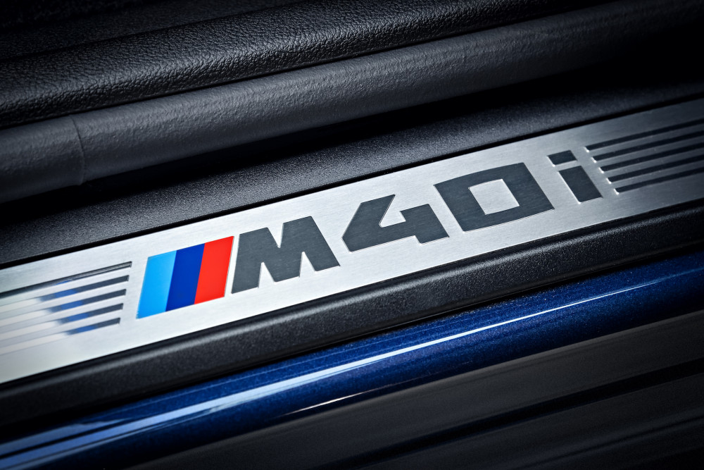 BMW ще се откаже от малката буква „i“ от имената на моделите на своите автомобили с ДВГ