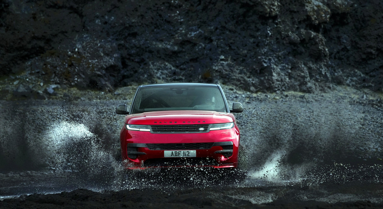 Land Rover изтегля Range Rover и Range Rover Sport от 2024 г. заради проблем с трансмисията