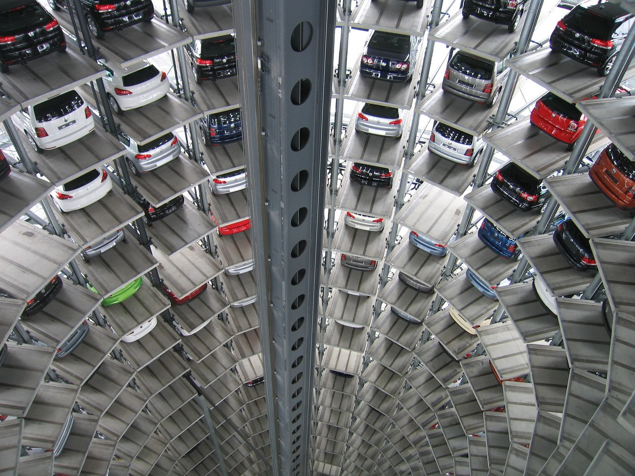 Автомобилните производители единодушно отхвърлят нова система за активна безопасност
