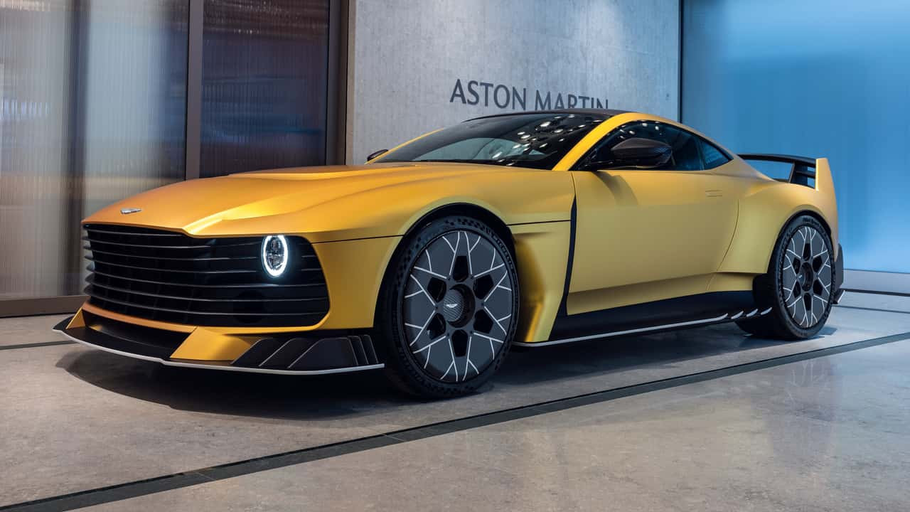 Aston Martin Valiant: Специалният модел на Фернандо Алонсо