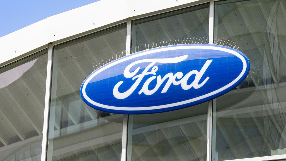 Ford планира допълнителни съкращения на работни места в Европа, според профсъюзен лидер