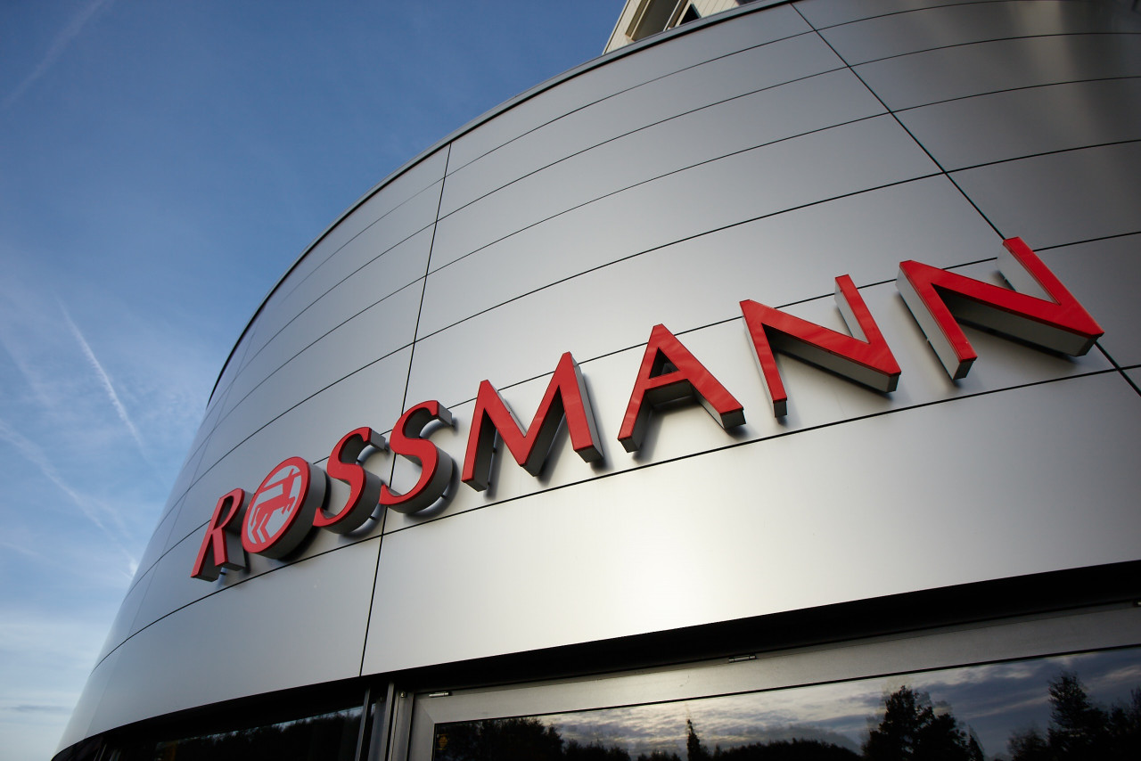 Илон Мъск подкрепя Тръмп: германската Rossmann спира да купува Tesla