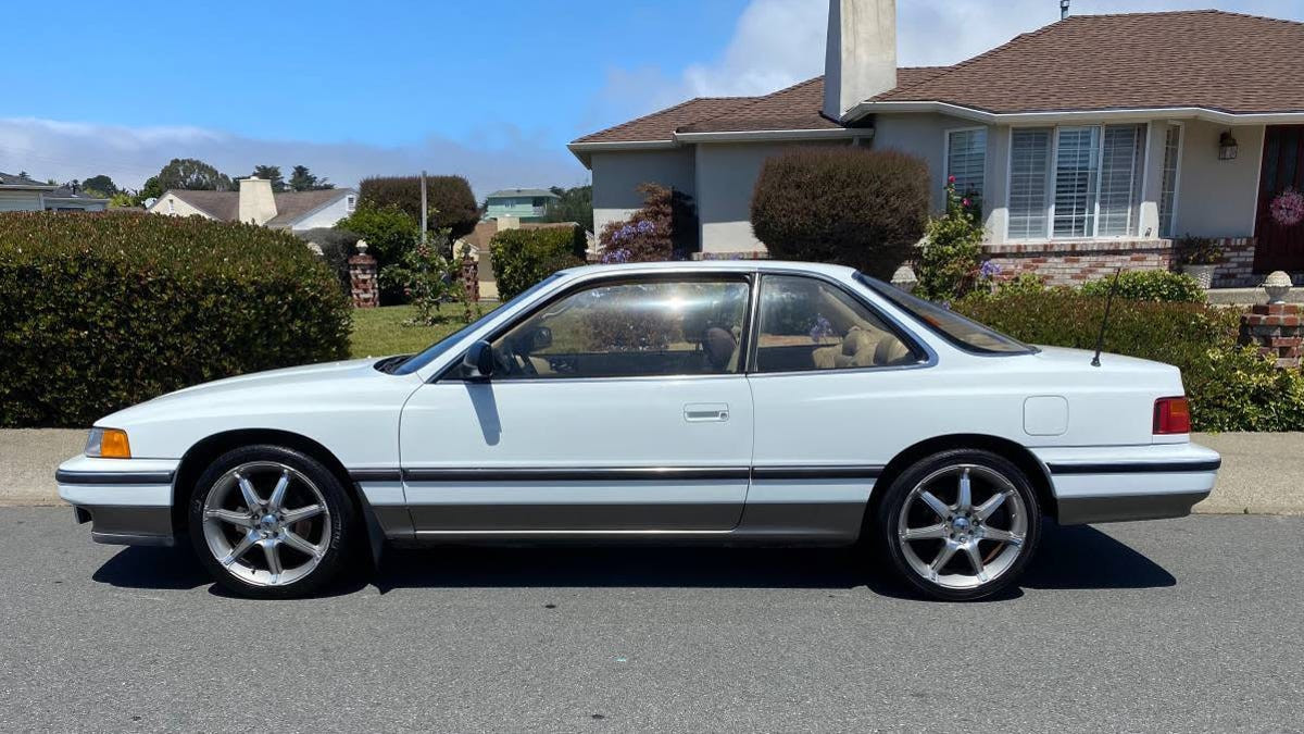 Уникална оферта: Използвана Acura Legend от 1988 година