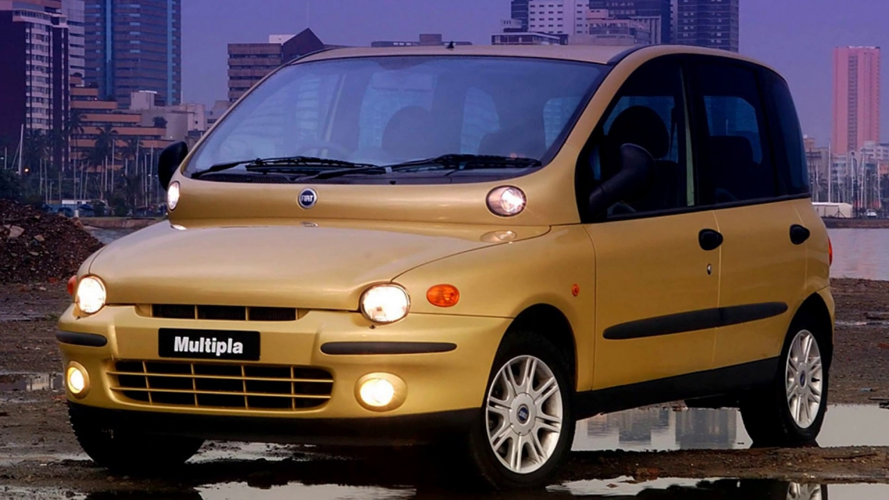 Fiat Multipla: неразбраният автомобил, титулуван „най-грозен“, навършва 25 години