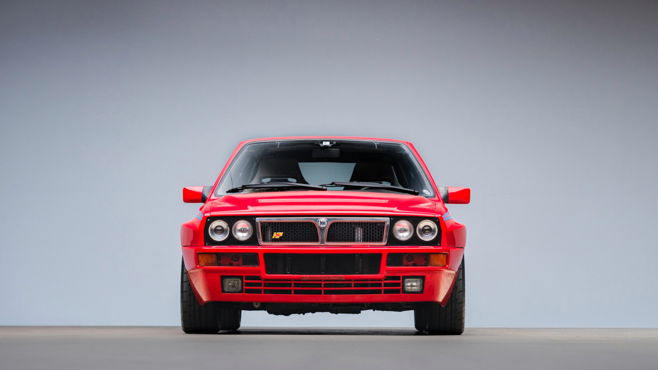 Завладяващо изживяване: какво е да караш Lancia Delta Integrale на Nürburgring