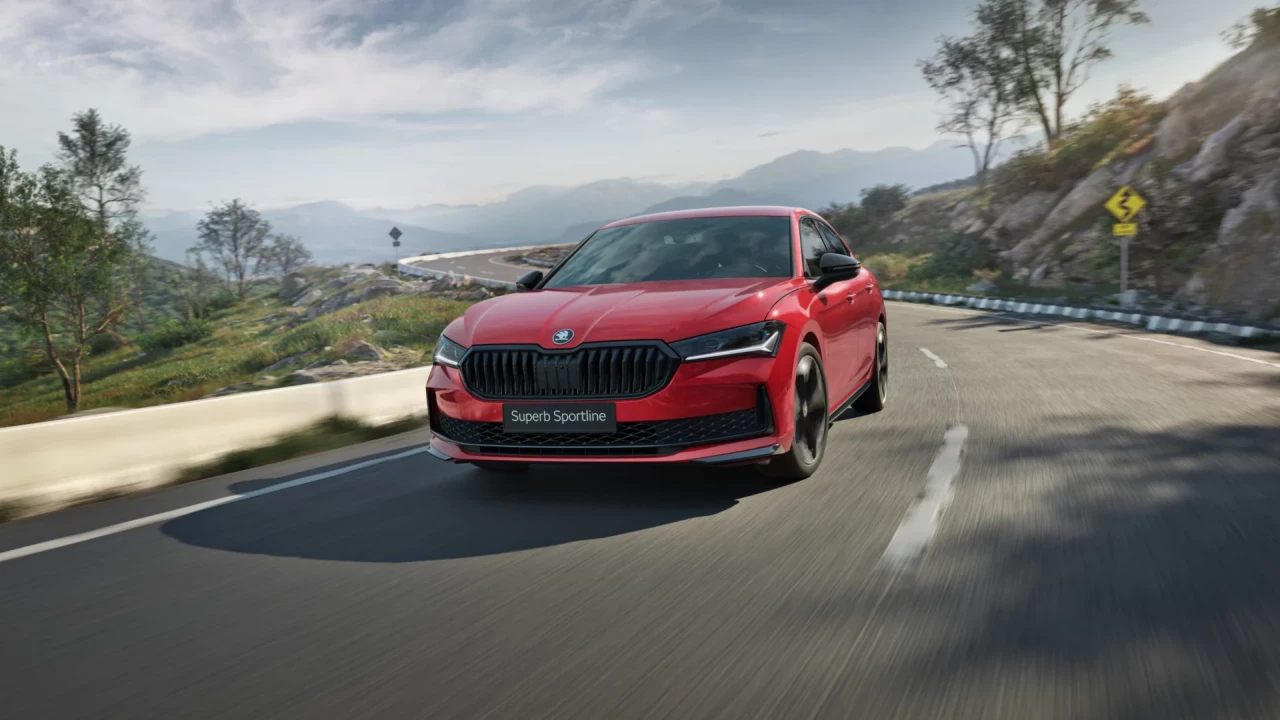 Skoda представи новия Superb Sportline: спортен дизайн и върхова производителност