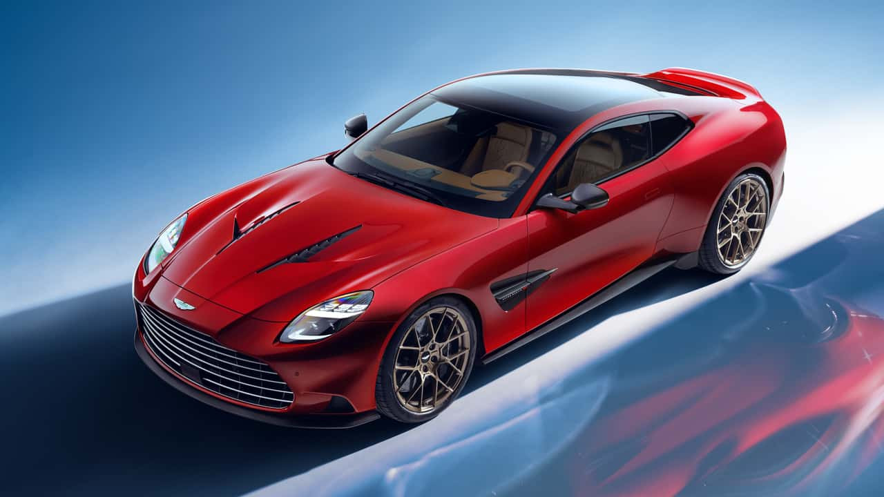 2025 Aston Martin Vanquish: зашеметяващ дизайн и мощност от V-12