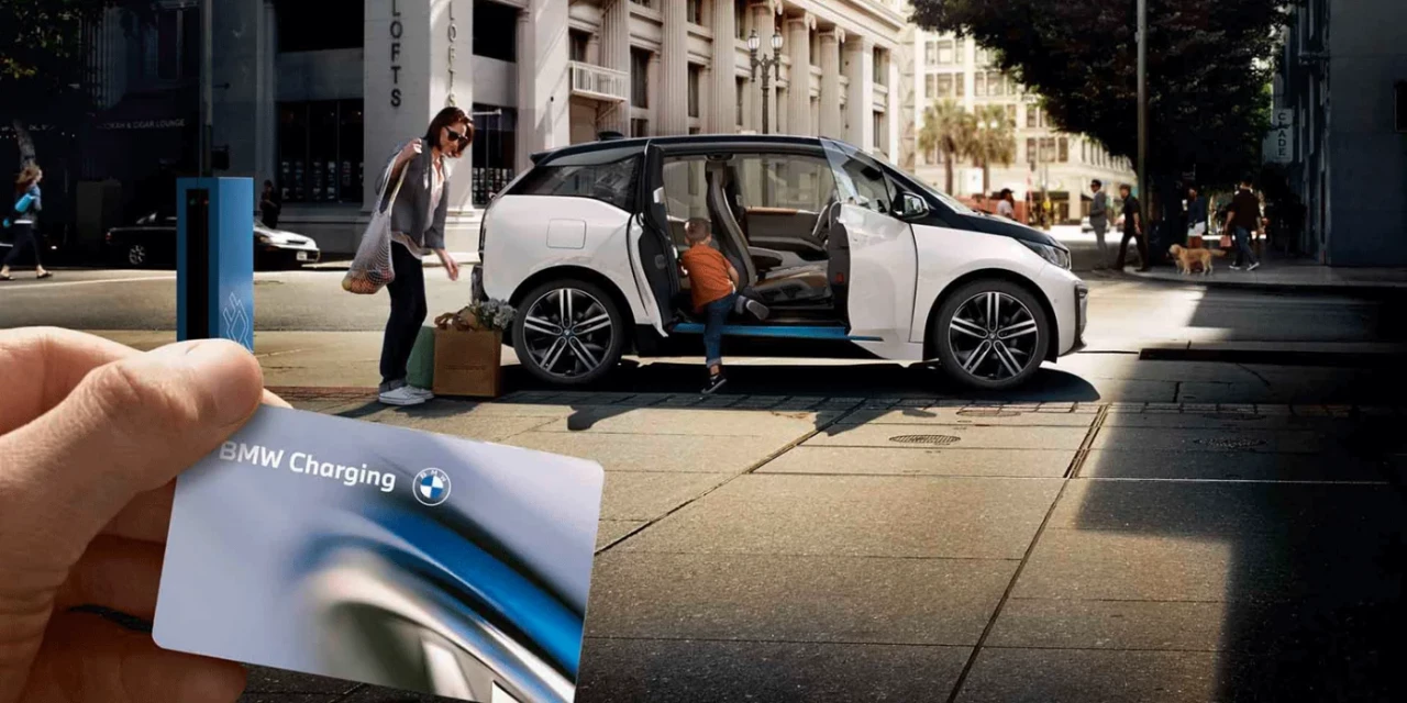 Как картите BMW и MINI Charging улесняват зареждането на електрически автомобили в България