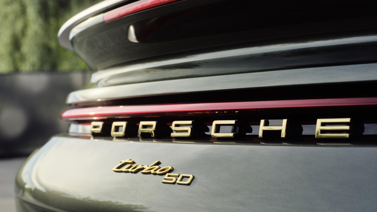 Porsche 911 Turbo: 50 години легенда на скоростта