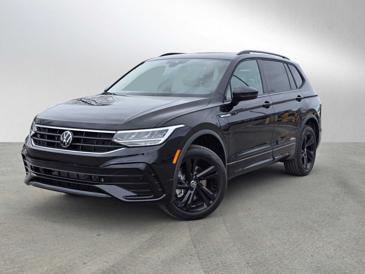 Тест драйв: новият Volkswagen Tiguan SE R-Line Black 2024