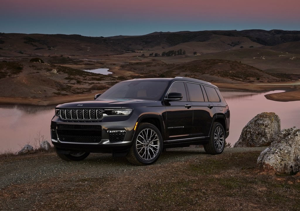 Stellantis временно спира производството на модели Durango и Grand Cherokee