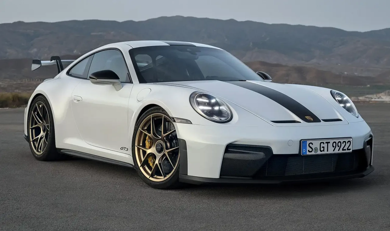 2025 Porsche 911 GT3: 25 години писта легенда