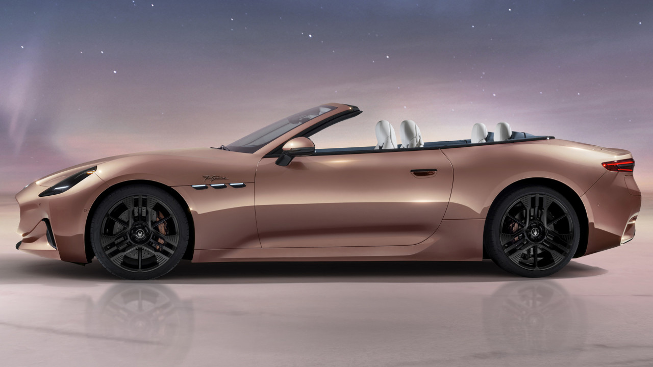 Maserati GranCabrio Folgore пристигна в България