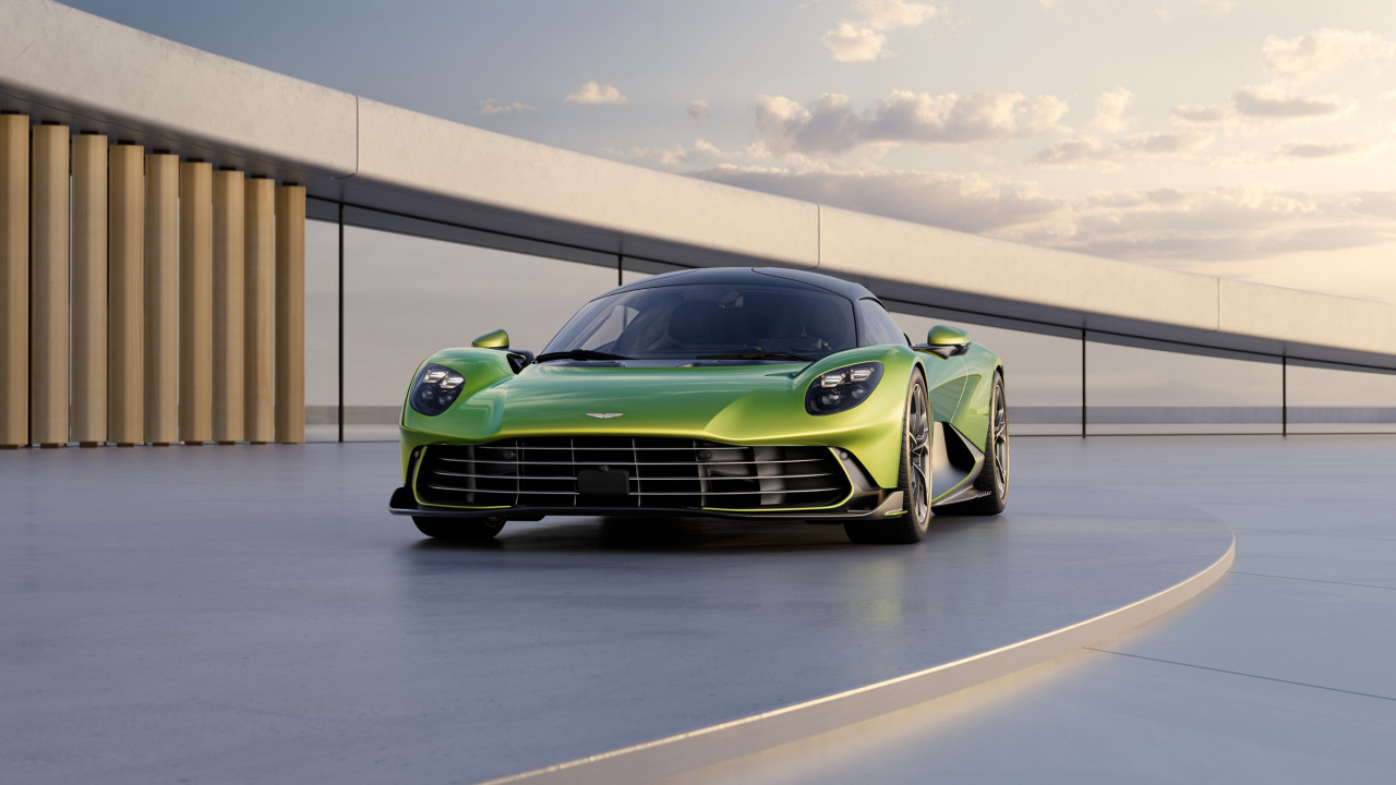 Aston Martin Valhalla пристига с мощност над 1000 к.с. и лимитирано производство